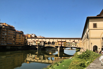 Naklejka premium ponte vecchio in florence italy