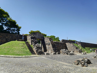 Fototapeta na wymiar Detalle del Bastión de San Miguel en la Ciudad de Colonia del Sacramento, Uruguay. Lugar declarado patrimonio de la humanidad por la UNESCO