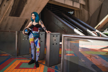 Chica alternativa urbana