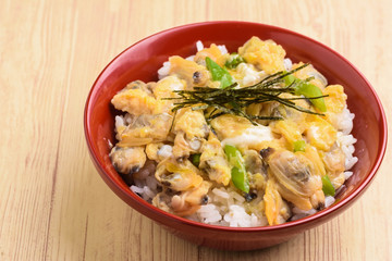 アサリの玉子とじ丼