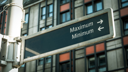 Street Sign Maximum versus Minimum © Thomas Reimer