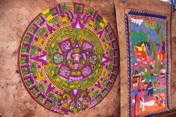 Artesanías calendario azteca