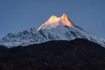 Fotobehang Manaslu Manaslu mountain peak at sunrise, eighth highest peak in the world in Himalaya mountains range, Nepal