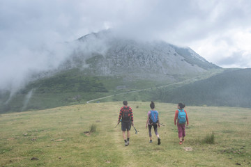 Obraz premium route to mount Amboto, Alava, basque country, spain
