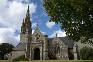 Fototapeta na wymiar Église Notre-Dame de la Clarté et Saint-Budoc à Beuzec-Cap-Sizun dans le Finstère en Bretagne