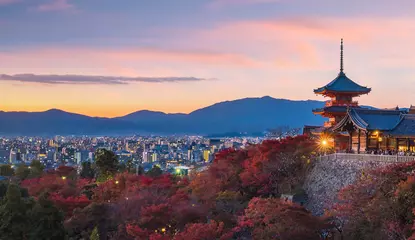 Zelfklevend Fotobehang Kiyomizu-dera Temple autumn season in Kyoto, Japan © f11photo