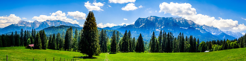 landscape at the wetterstein mountains
