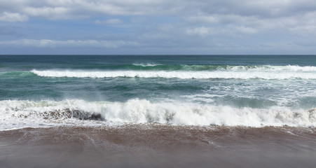 海　波　浜　しぶき　波しぶき　素材