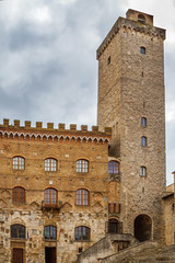 Fototapeta na wymiar Tower in San Gimignano, Italy