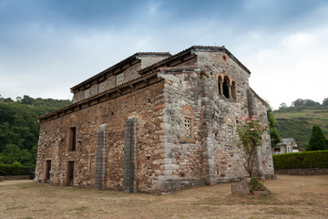 Iglesia de San Pedro de Nora. Arte prerrom&aacute;nico asturiano del siglo IX. En Las Regueras. Asturias
