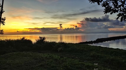 Fototapeta premium sunset on the lake