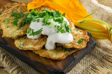 vegetarian healthy zucchini pancakes