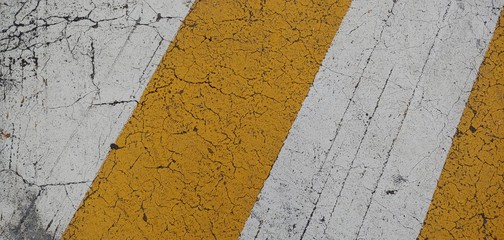 alternating yellow and white oblique_background