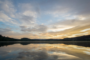 Fototapeta premium Lake Längsee in austria during the sunset