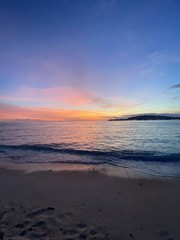Coucher de soleil sur la plage à Gili Meno, Indonésie