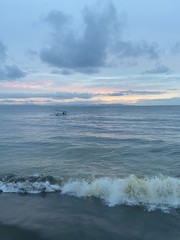 Coucher de soleil sur la mer à Lombok, Indonésie