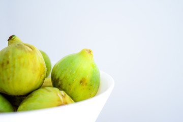Green figs a fruit that has many beneficial properties for the body