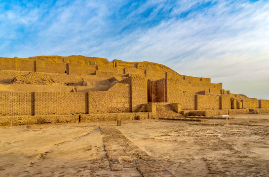 Chogha Zanbil, Iran, which has been inscribed on the List of World Heritage. Surrounded by desert of April 2018. 