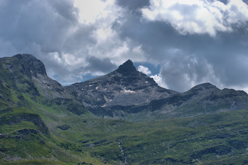 Obraz premium Berglandschaft in Vals in der Schweiz 31.7.2020