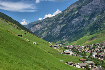 Fototapeta na wymiar Berglandschaft in Vals in der Schweiz 31.7.2020