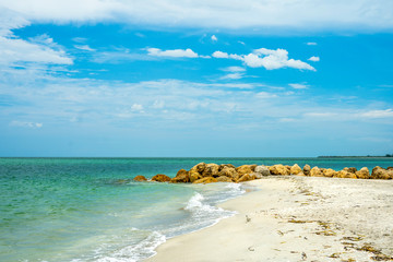 Unas piedras dan color