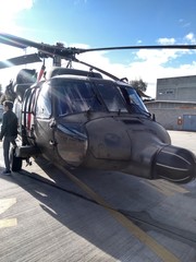 Fototapeta na wymiar Helicóptero colombiano 