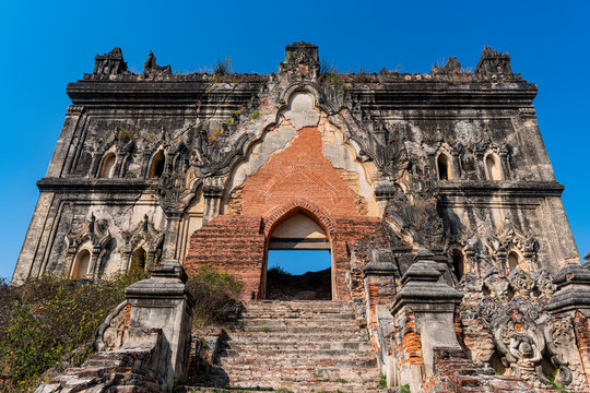 Myanmar, Mandalay Region, Inwa, Entrance gate of Lay Htat Gyi Temple