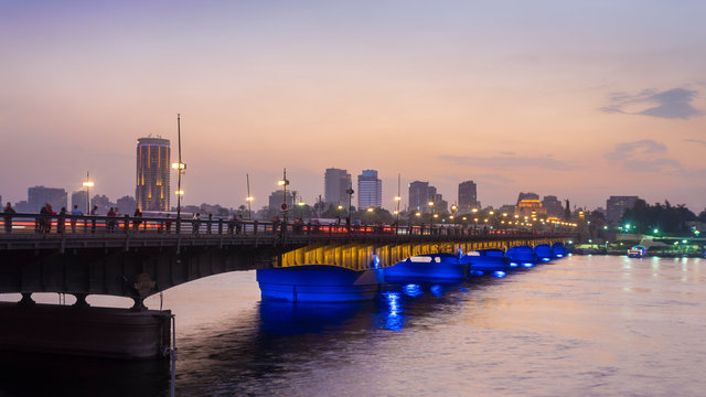 Egypt, Cairo,&nbsp;River Nile with Kasr El Nile Bridge and Gezira Island at sunset
