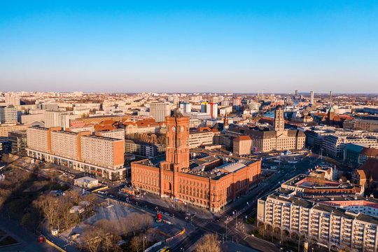 Germany, Berlin, Aerial view of&nbsp;Rotes&nbsp;Rathaus&nbsp;at dusk