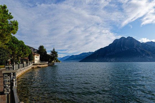 Italy, Lombardy,&nbsp;Riva&nbsp;di&nbsp;Solto, Lake&nbsp;Iseo&nbsp;and mountain
