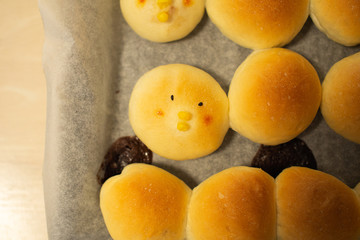 家庭で作った手作りのパン