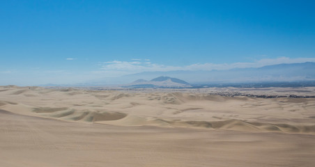 Fototapeta na wymiar Ica desert, Peru.