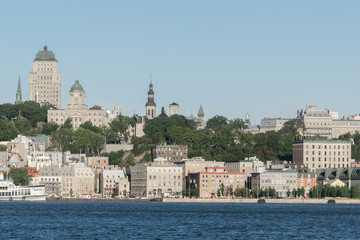 Fototapeta na wymiar Old Quebec City panomara at dawn 