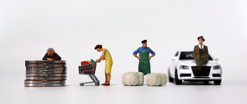 Concepts about various people whose pursuit is different. A variety of miniature people.
