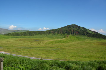 Fototapeta premium 阿蘇山 千里ヶ浜 草千里