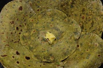 Palak Paratha is a delicious and healthy and tasty Indian flatbread 