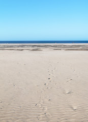 ビーチと足跡、茨城県　波崎海水浴場