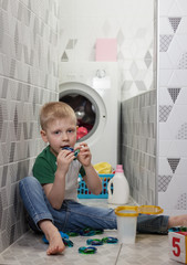 Kid plays and eats deadly capsules for washing