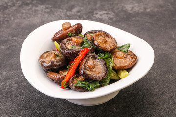 Marinated shiitake mushrooms with herbs