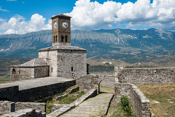 Gijrokastra zamek miasto srebrnych dachów Albania - obrazy, fototapety, plakaty