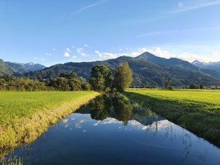 Naklejka premium lake in the mountains