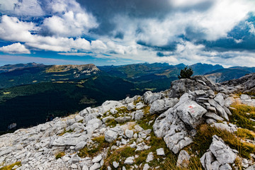 Parajes durante la subida al monte Ezkaurre/Ezcaurre situado entre navarra y huesca