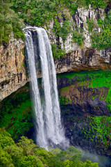 longa exposição de cachoeira nas Serras Gauchas no Brasil 