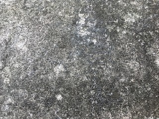 Stains on the walls caused by mold and rain water cause black spots and change the wall color.