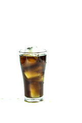 glass of cola with ice