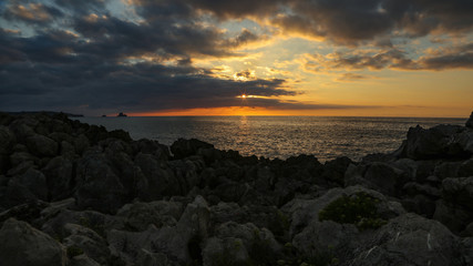 Atardecer en la Playa de Valdearenas, Liencres, Cantabria, España