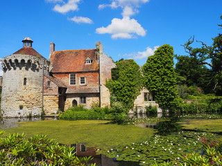 Wasserschloss Scotney Castle in Kent, England