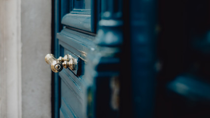 Porte d'entrée bleue
