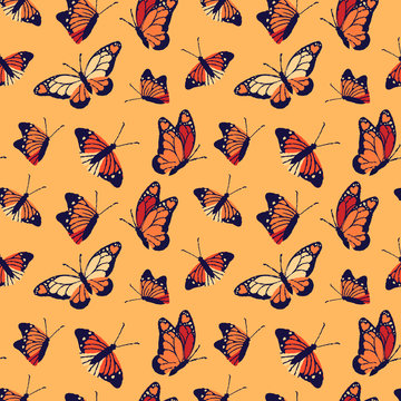 Monarch butterfly seamless pattern background © Cienpies Design