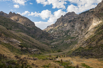 Fototapeta premium Beautiful landscape around Lamoille Canyon